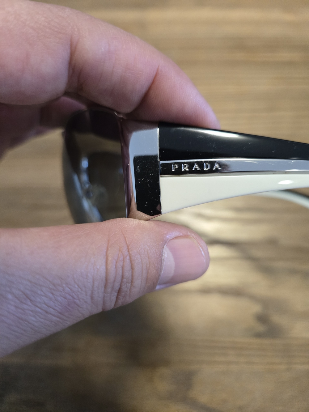 Prada Black and White Sunglasses Silver Metal Gradient - Picture 4 of 7